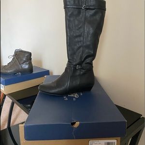 Ladies tall black boots